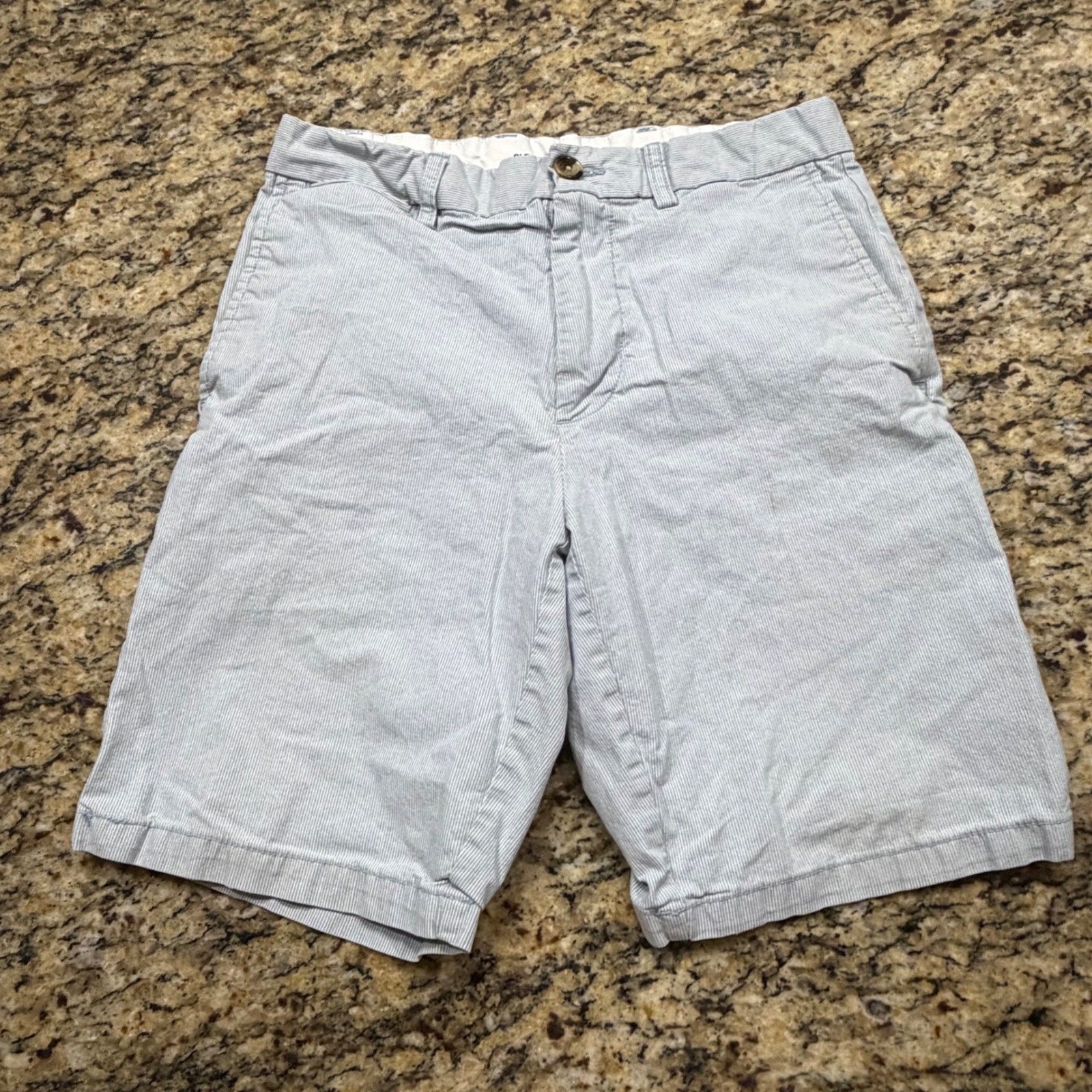 Old Navy Ultimate Slim Built-In Flex Shorts Mens 30 Blue White Stripe
